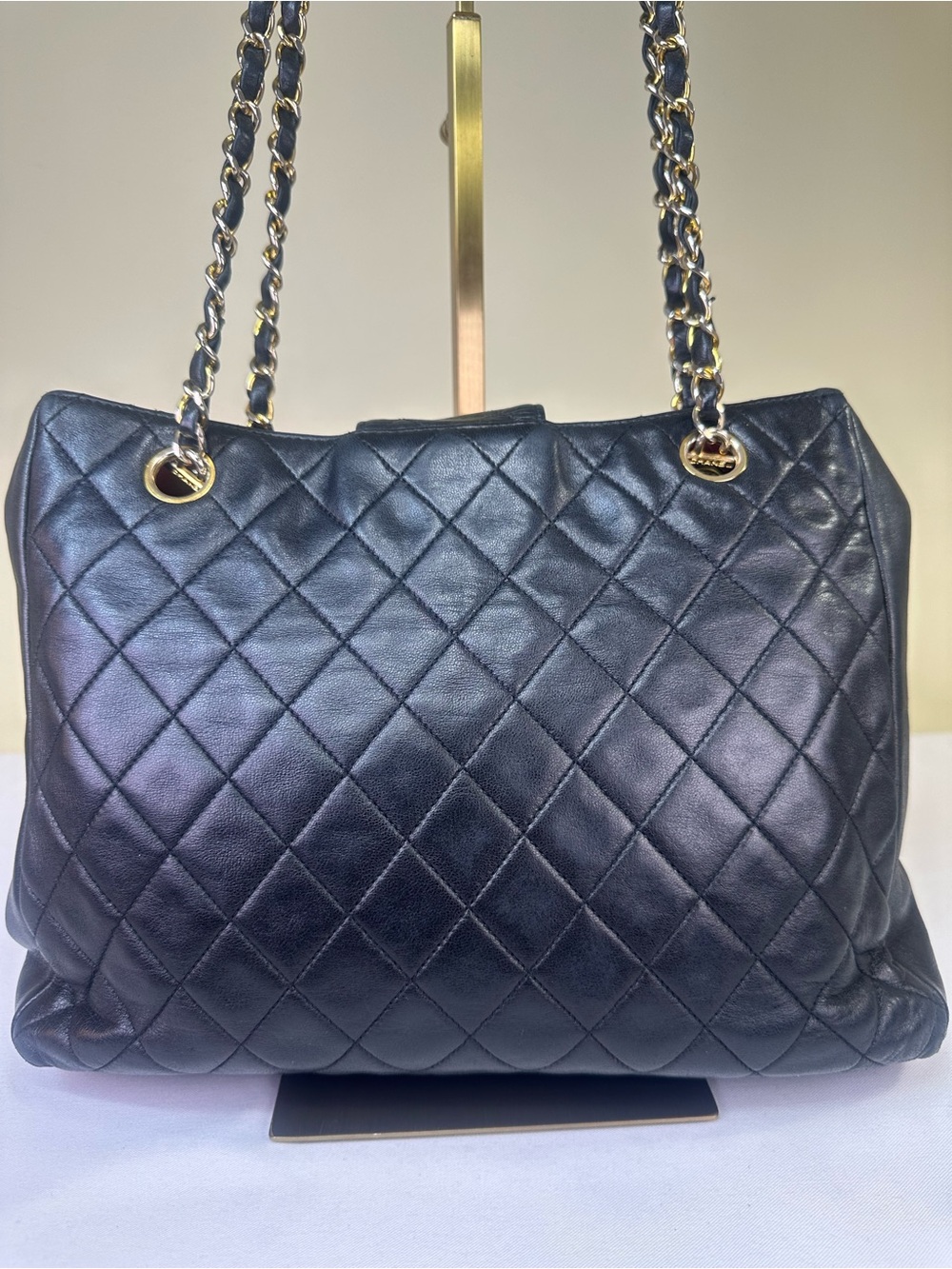 CHANEL CC Lambskin Quilted 24K goldplated HDW shoulder Series #4 1996-1997 COA - Picture 7 of 17